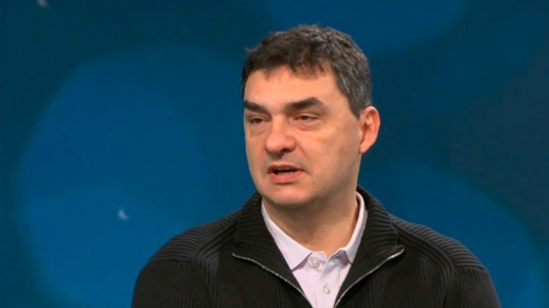 Владо Николов: През 90-те нямахме нищо и бяхме мотивирани да играем, дете с телефон за 1000 лева няма мотивация