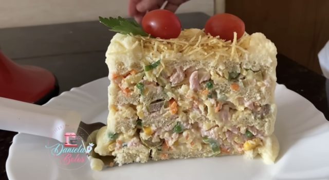 По-вкусно от салата: Студена солена торта кралицата на всяка празнична трапеза! Кремообразна и апетитна