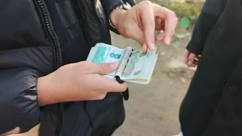Ученици от Казанлък намериха голяма сума пари и ето какво направиха