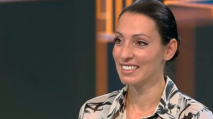 Ивет Лалова: Уча сина си Тиаго на ценности