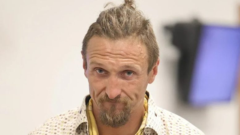Димо Алексиев потъна в дългове