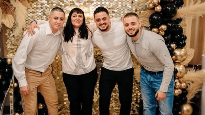 Майката на Карлос: Харесвам приятелката му мечтая да ме направят баба (СНИМКИ)
