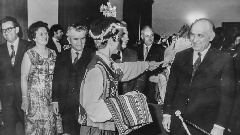 Вълшебната Коледа на Тодор Живков