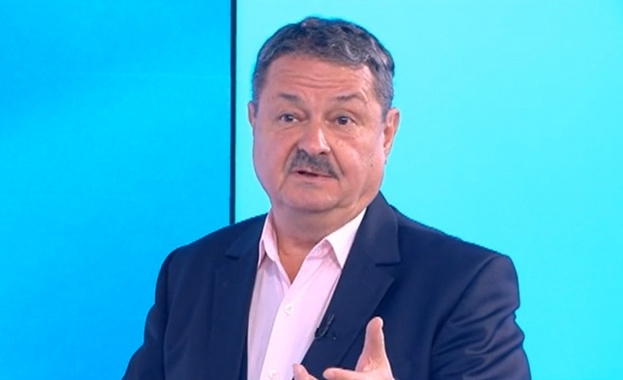 Проф. Георги Рачев: Чака ни кална Коледа, дръвчетата цъфтят заради топлото време