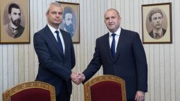 Костадинов: Избори през март и отлагане на еврото