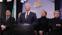 Извънредно! Протестът победи, правителството хвърли оставка