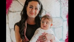 Да помогнем! Млада майка с 9-месечно бебе се бори с най-ужасната болест и има нужда от подкрепа