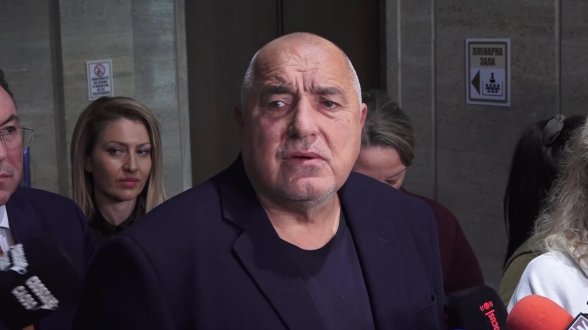 Бойко Борисов: Чувам хората, но нека първо си вземат еврото в ръце!