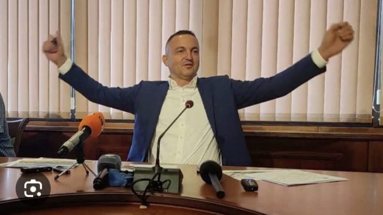 Лаура Кьовеши погна бившия кмет на Варна Иван Портних