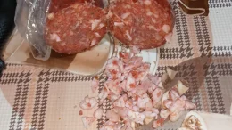 Клиентка си купи шпеков салам но после обясни че не става и за котето (СНИМКИ)