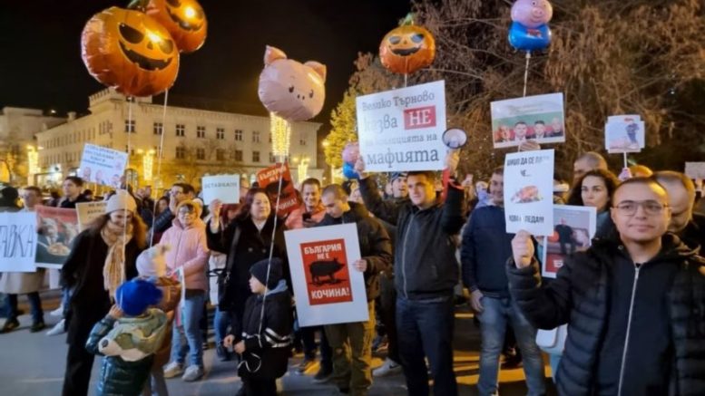 С протестни разходки нищо няма да стане, академик точка по точка предлага какво да се случи