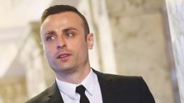 Димитър Бербатов с голяма излагация пред сервитьорка