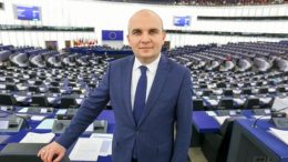 С милиони откраднати от Брюксел, Илхан Кючук си купил „умна къща“ в София