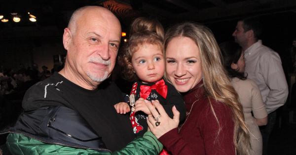 Лора Караджова отново обиди тежко баща си!