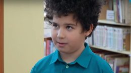 10-годишният Симеон: "Прочетох 257 книги за годината. Предпочитам да чета детски романи и енциклопедии, от които научавам интересни факти"