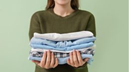 Стани доброволец – дари дрехи, дари надежда!