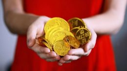 Могат да забравят за стягането на коланите: Парите ще се лепнат за 3 зодии от 12 януари!