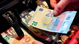 Квартални магазини саботират еврото: Връщат левове напук на закона