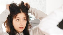 Как да „тренирате“ косата си за да я направите по-малко мазна? Представяме ви 7 прости но ефективни фризьорски съвета