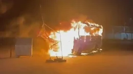 Извънредно: Автобус с 21 пътници се запали