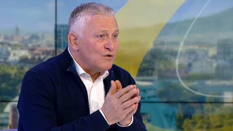 Севлиевски: Румен Радев да попита депутатите си, ще отидат ли на фронта, ако някой ни нападне