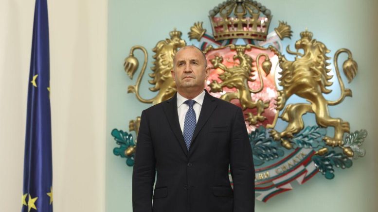 Нов ход! Известен в цял свят българин повежда листата на Радев