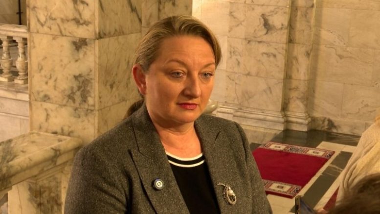 Деница Сачева: Никога не си тръгвам, когато е трудно