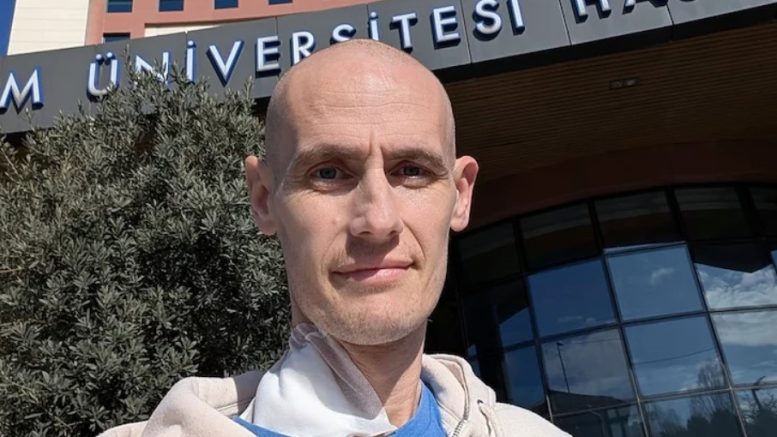 Лекарите пуснаха Никола от Русе да прегърне децата си