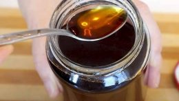 Домашен сироп от 2 съставки изхвърля храчките и успокоява гърлото за няколко дни