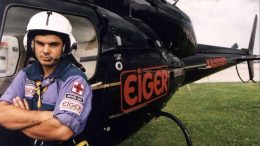 Човека-паяк дава $100 000 награда за намирането на изчезналите с Калушев младежи