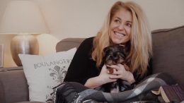 Хилда Казасян се раздира от мъка по бездомните животни! Спасява ги с фондация