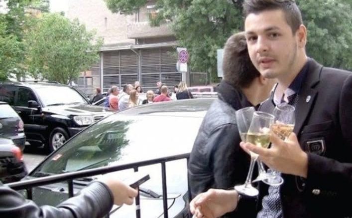 Той бе от най-обсъжданите абитуриенти в България. Днес е неузнаваем.