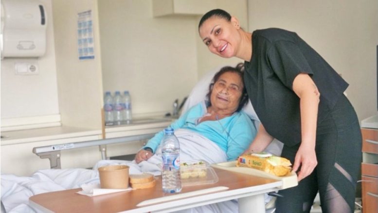 Страх и сълзи: Софи Маринова заряза кариерата заради семейна драма