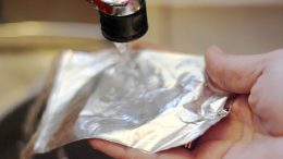 2 супени лъжици оцет и алуминиево фолио: Запомнете тази комбинация, защото ще ви спести много усилия и средства!