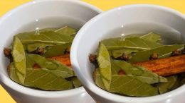 Сварете 3 дафинови листа във вода с канела. Спасител за ставите прочиства дебелото черво и изхвърля мазнините!