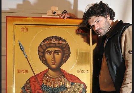 След катастрофа Георги Дончев започва да рисува икони, сега изписва православен храм във Франция