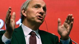 Милиардер: На ръба сме! Парите се използват като оръжие, а златото остава сигурен актив