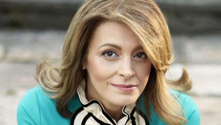 Десислава Радева изригна с песен: „Аз ще те създам! Аз ще те съсипя!“