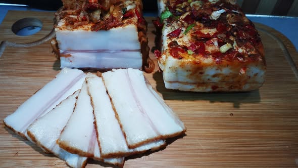 Учените категорични! Сланината е панацея на всички болести - ето колко е полезната дневна доза: