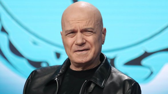Слави Трифонов отвърна на майката Ралица Асенова: Няма да изтеглям никакви песни отникъде