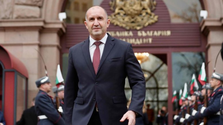 Радев с първи думи след регистрацията за изборите. Посланието