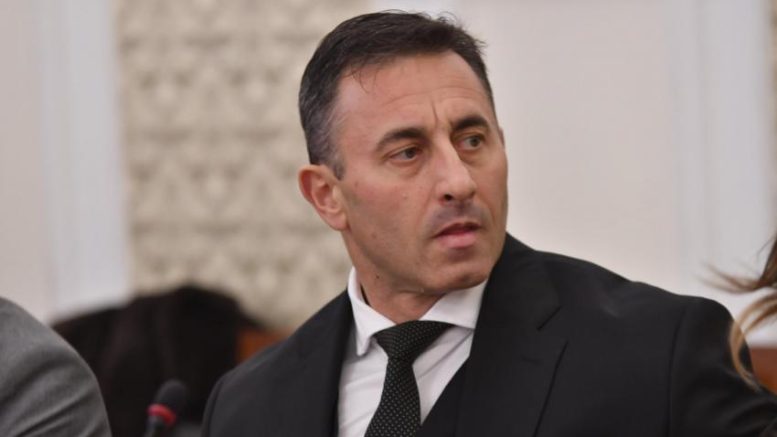 Румен Спецов: Смесваме 6 вида петрол за да работи „Лукойл Нефтохим“ имаме запаси до края на март