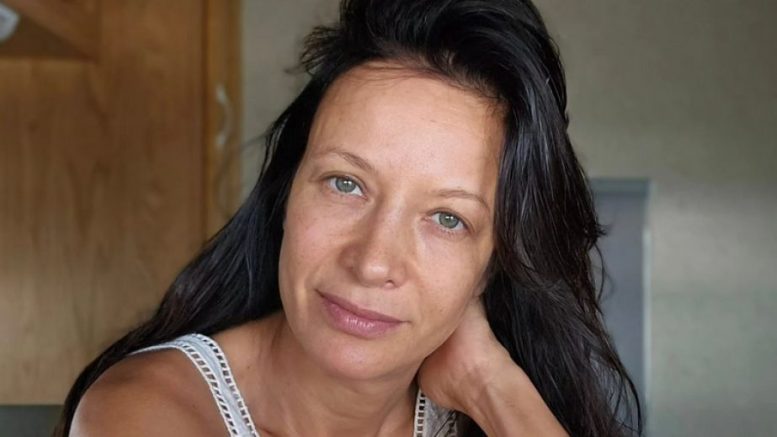 Яна Маринова: Седя в руски ресторант и ми се плаче