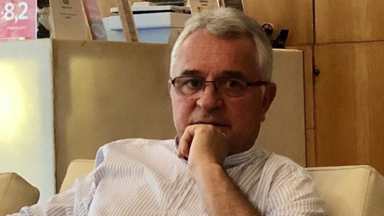 Кралят на ябълките: Докато Тръмп завърши мандата си, света може и да го няма