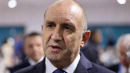 Румен Радев: „Не виждам смисъл да плащаме помощите за Украйна“