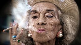 Ново изследване: Хората, които не пушат и се хранят здравословно, имат по-голям шанс да се разболеят от рак