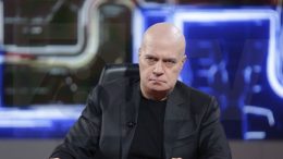 Слави закрива 7/8 ТВ! ИТН не взима дори субсидия, Дългия няма пари за издръжка на кабеларката