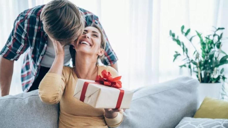 Неочаквани подаръци от Съдбата! Кои зодии ще станат МАГНИТ за КЪСМЕТ от 22 до 28 април: