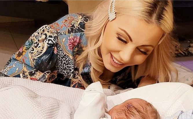 Камелия ПРОГОВОРИ как се е сдобила с Касия - не е със сурогатство!