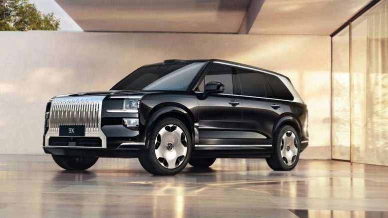 Убиецът на Cullinan и Range Rover влиза в България: 1 400 конски сили на цената на едно BMW X5